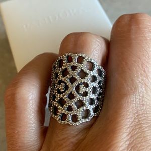 Pandora Shimmering Lace Ring Size 48